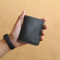 M2-VERTICAL CARD WALLET