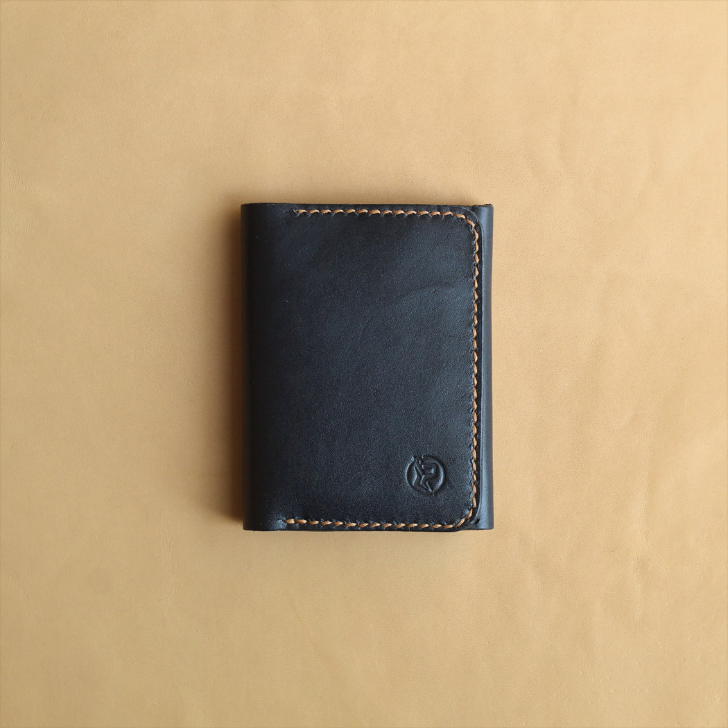 VB1-VERTICAL WALLET (BLACK)